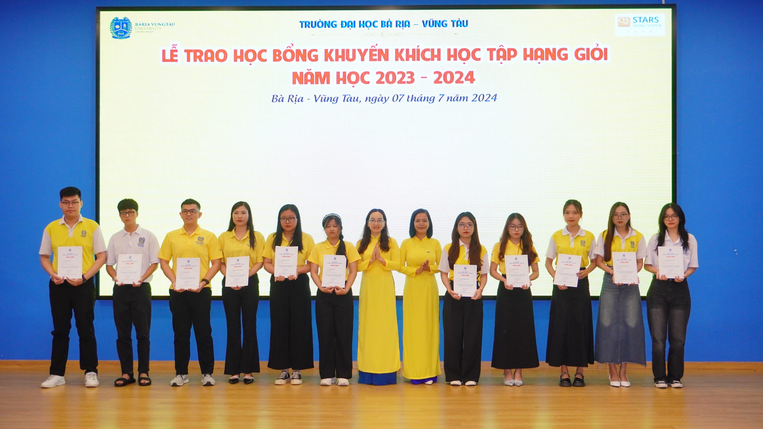 Lễ vinh danh và trao học bổng BVU: Hơn cả tự hào, là bản giao hưởng của tri thức và lòng nhân ái!