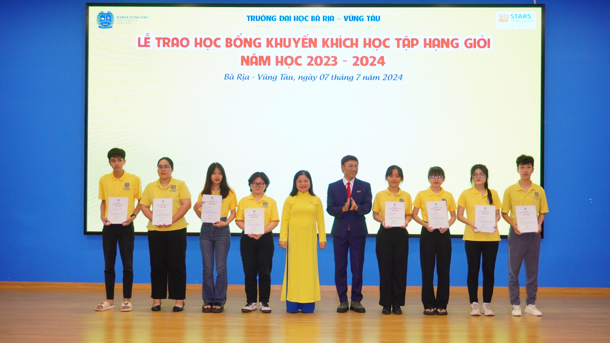 Lễ vinh danh và trao học bổng BVU: Hơn cả tự hào, là bản giao hưởng của tri thức và lòng nhân ái!