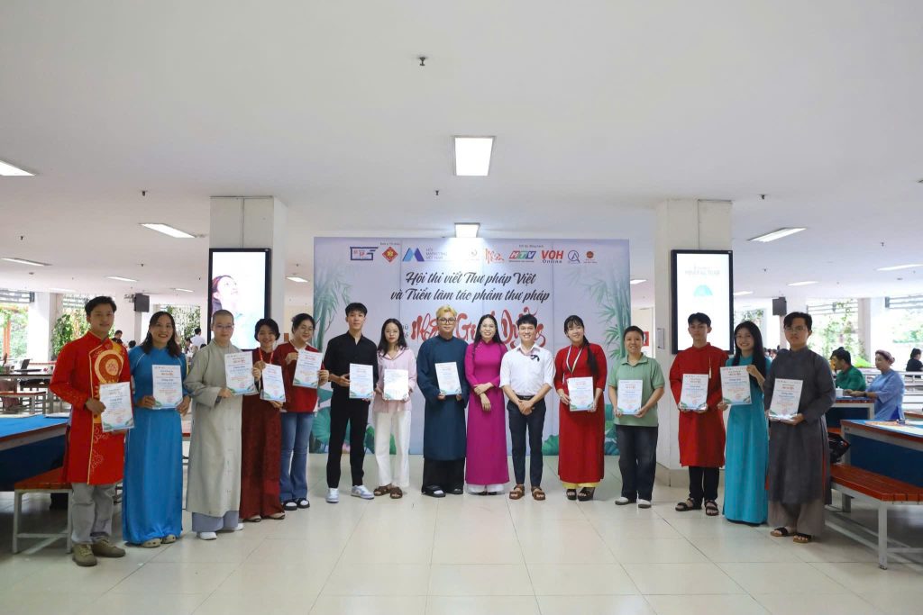 KHI SINH VIÊN BVU LAN TỎA VẺ ĐẸP NHÂN – GIÁO – DƯỠNG QUA TỪNG NÉT BÚT