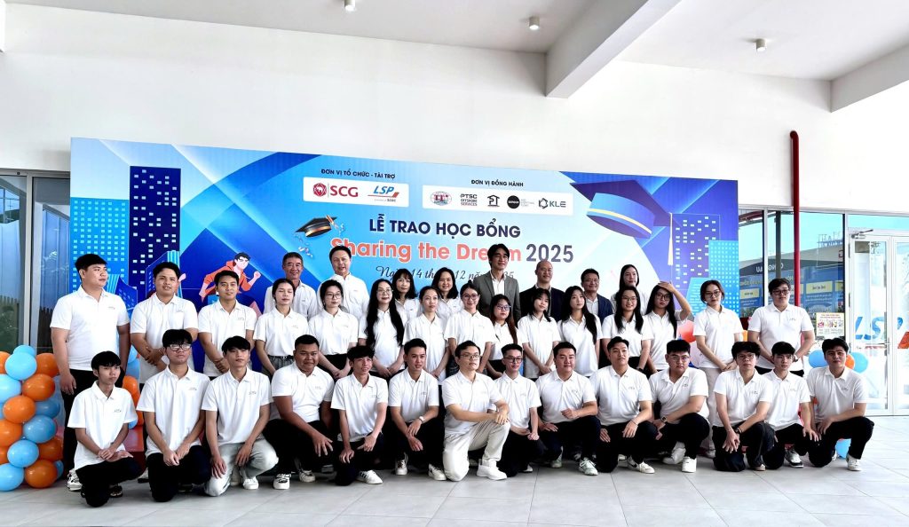 SINH VIÊN BVU TỎA SÁNG TRÊN BẢNG VÀNG THÀNH TÍCH 2025