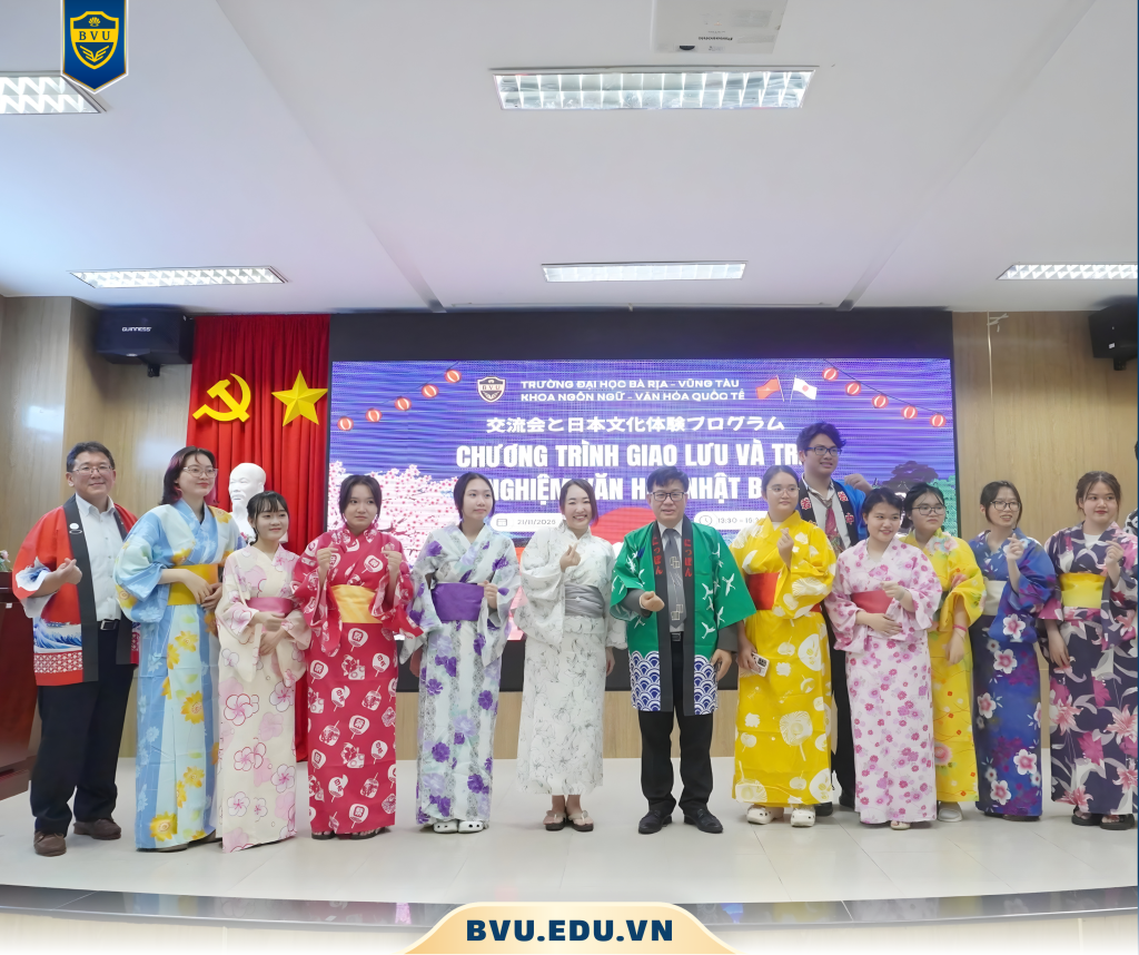 “SỰ TỬ TẾ GIỮ TÔI Ở LẠI VIỆT NAM”