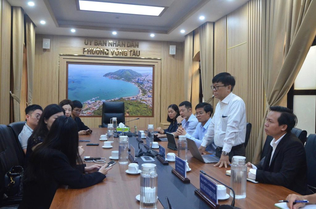 MỞ RA HƯỚNG HỢP TÁC ĐÀO TẠO NHÂN LỰC Y TẾ VÀ LIÊN KẾT QUỐC TẾ GIỮA NHÀ TRƯỜNG – DOANH NGHIỆP – ĐỊA PHƯƠNG