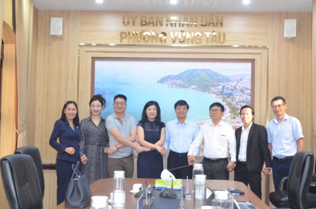 MỞ RA HƯỚNG HỢP TÁC ĐÀO TẠO NHÂN LỰC Y TẾ VÀ LIÊN KẾT QUỐC TẾ GIỮA NHÀ TRƯỜNG – DOANH NGHIỆP – ĐỊA PHƯƠNG