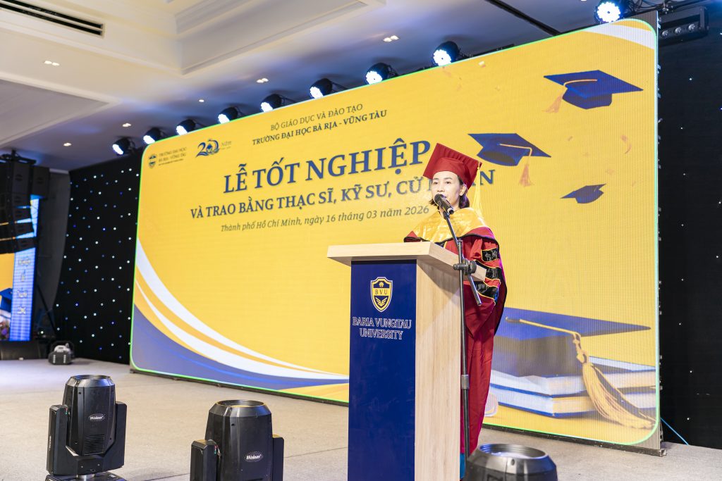 HƠN 1.200 TÂN THẠC SĨ, KỸ SƯ, CỬ NHÂN BVU TỐT NGHIỆP: KHOẢNH KHẮC “CHUYẾN TÀU THANH XUÂN RA KHƠI”