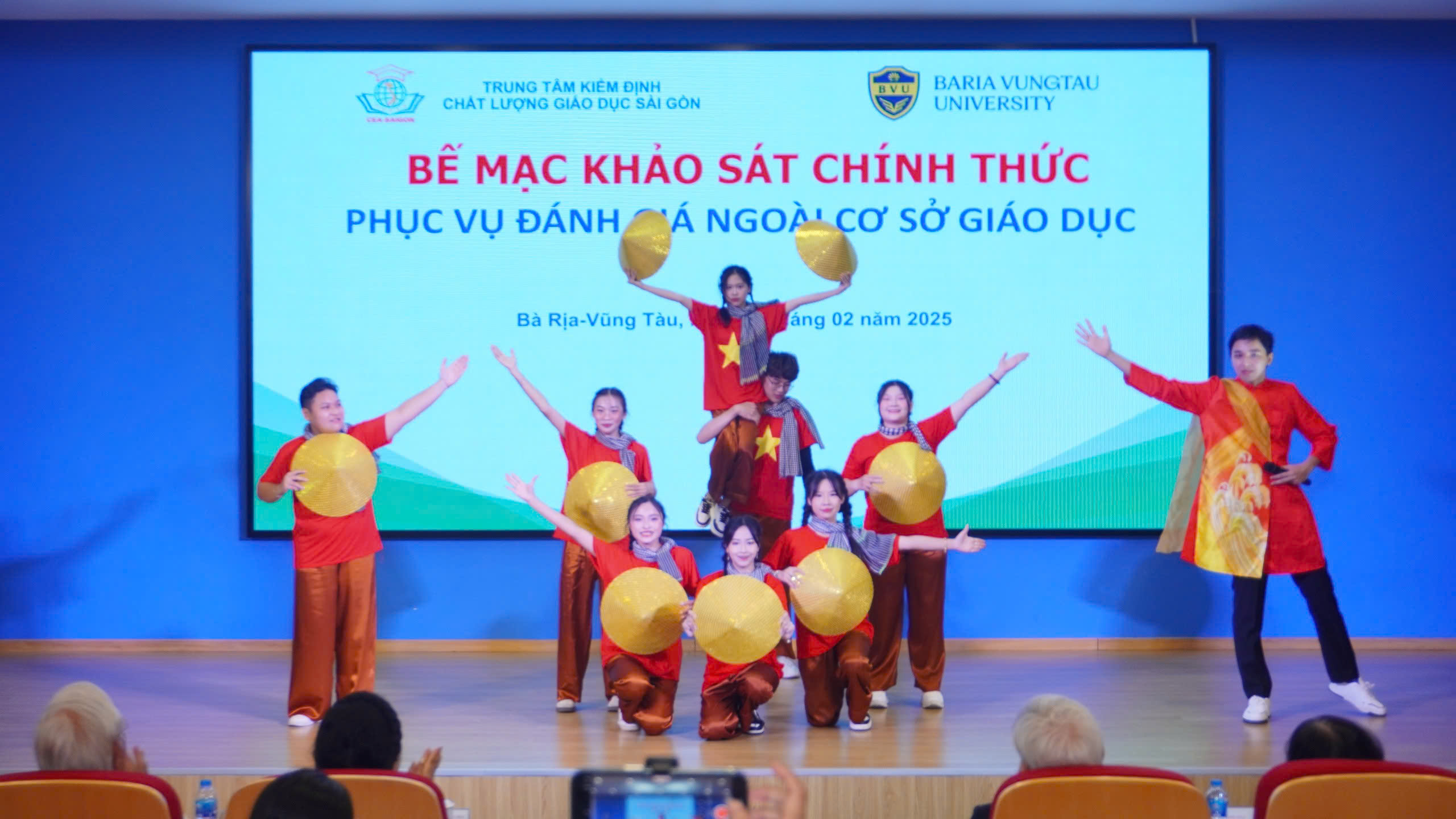 BẾ MẠC ĐỢT KHẢO SÁT CHÍNH THỨC PHỤC VỤ ĐÁNH GIÁ NGOÀI TẠI TRƯỜNG ĐẠI HỌC BÀ RỊA – VŨNG TÀU