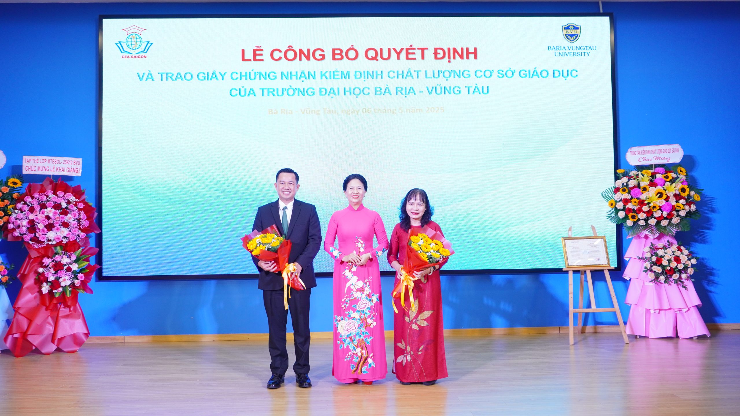 BVU long trọng tổ chức Lễ công bố quyết định và trao giấy chứng nhận kiểm định chất lượng cơ sở giáo dục