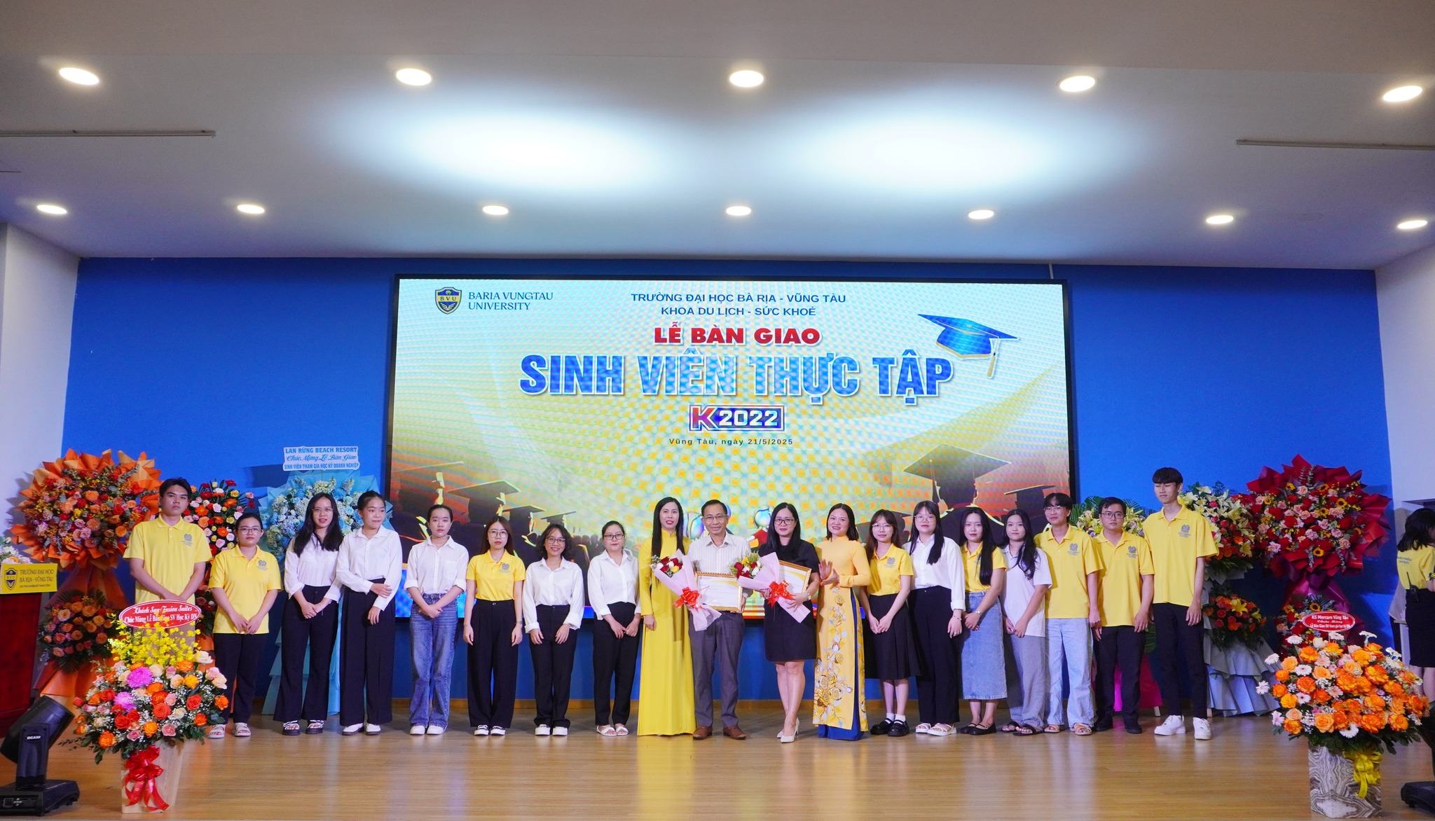 Chọn BVU: Gia đình vững tài chính, con cái vững tương lai !
