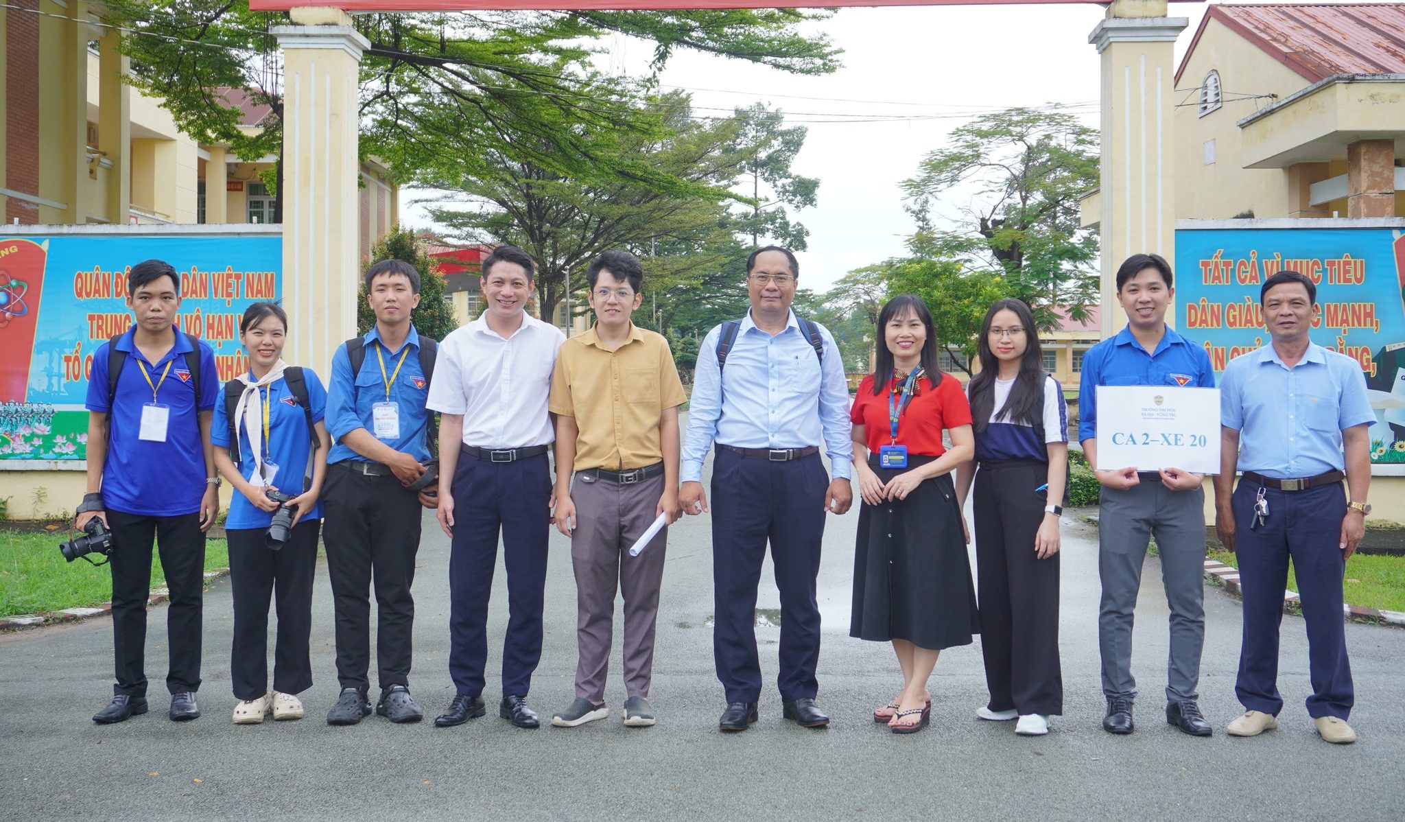 Sinh viên BVU Khóa 2024 chính thức “nhập ngũ” – Trải nghiệm “cuộc sống bộ đội”