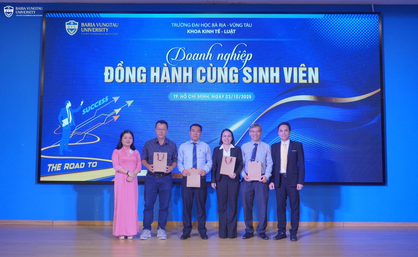 26 Doanh nghiệp đồng hành cùng Tân sinh viên BVU: Truyền cảm hứng và định hướng nghề nghiệp bằng câu chuyện thực tế