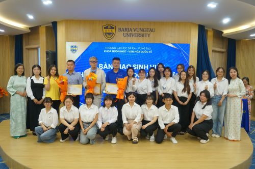 Gen Z Khoa Ngôn ngữ – Văn hoá quốc tế sẵn sàng tham vào “hành trình công sở”