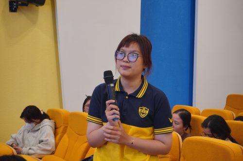 Tối ưu kết nối – mở lối tương lai: Góc nhìn thực tiễn từ chuyên đề về cảng biển Nhóm 4