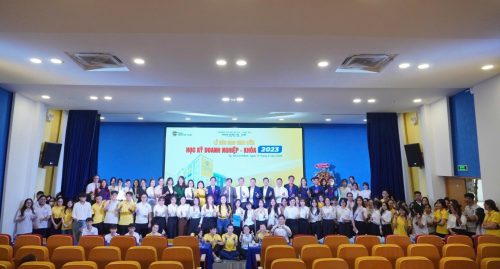 Khoa Quản trị – Luật BVU: Tưng bừng chào đón học kỳ Doanh nghiệp K23