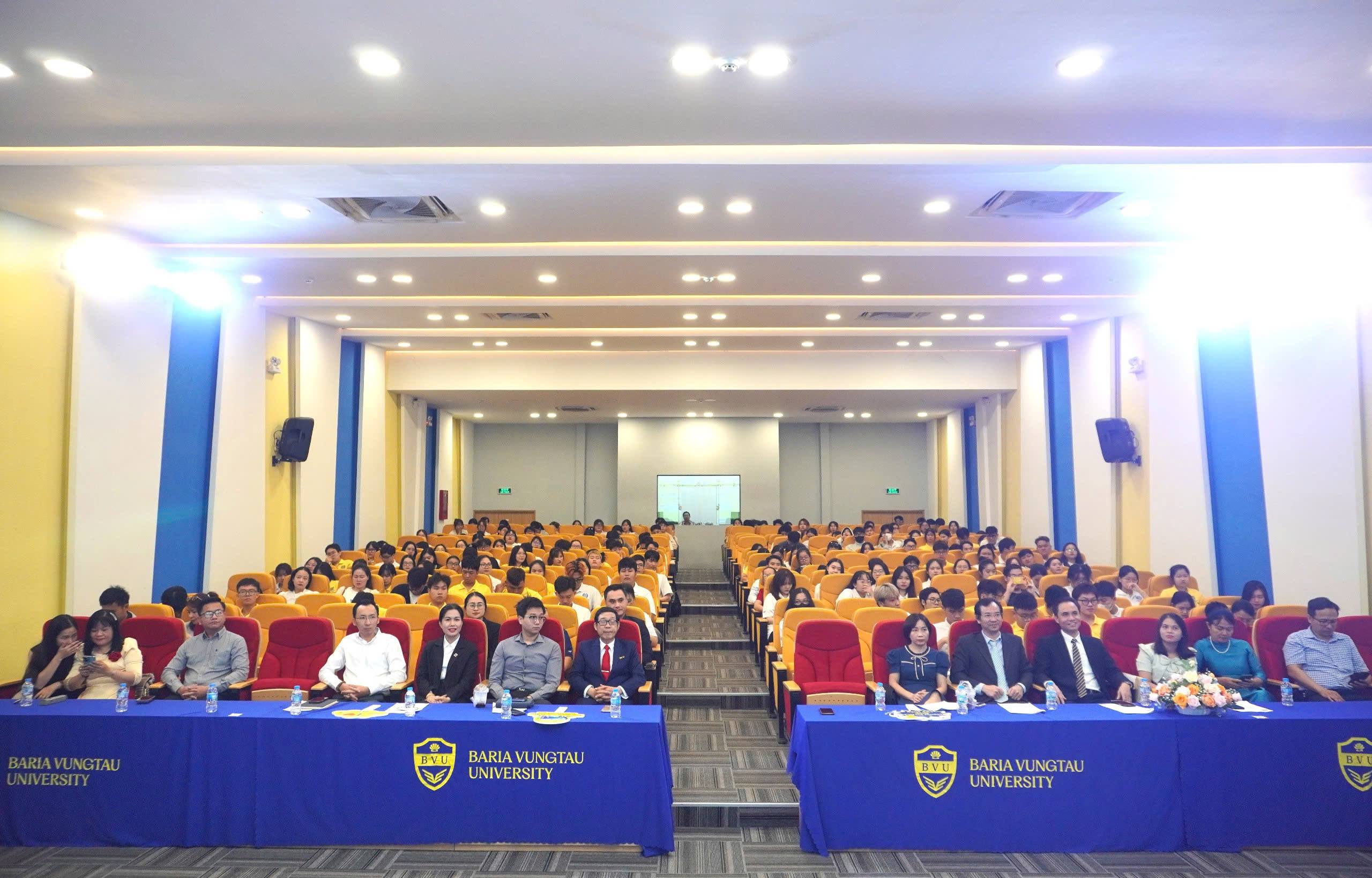 Khoa Kinh tế biển – Logistics khởi động Học kỳ doanh nghiệp với “ECOLOGI CONNECT 2026”