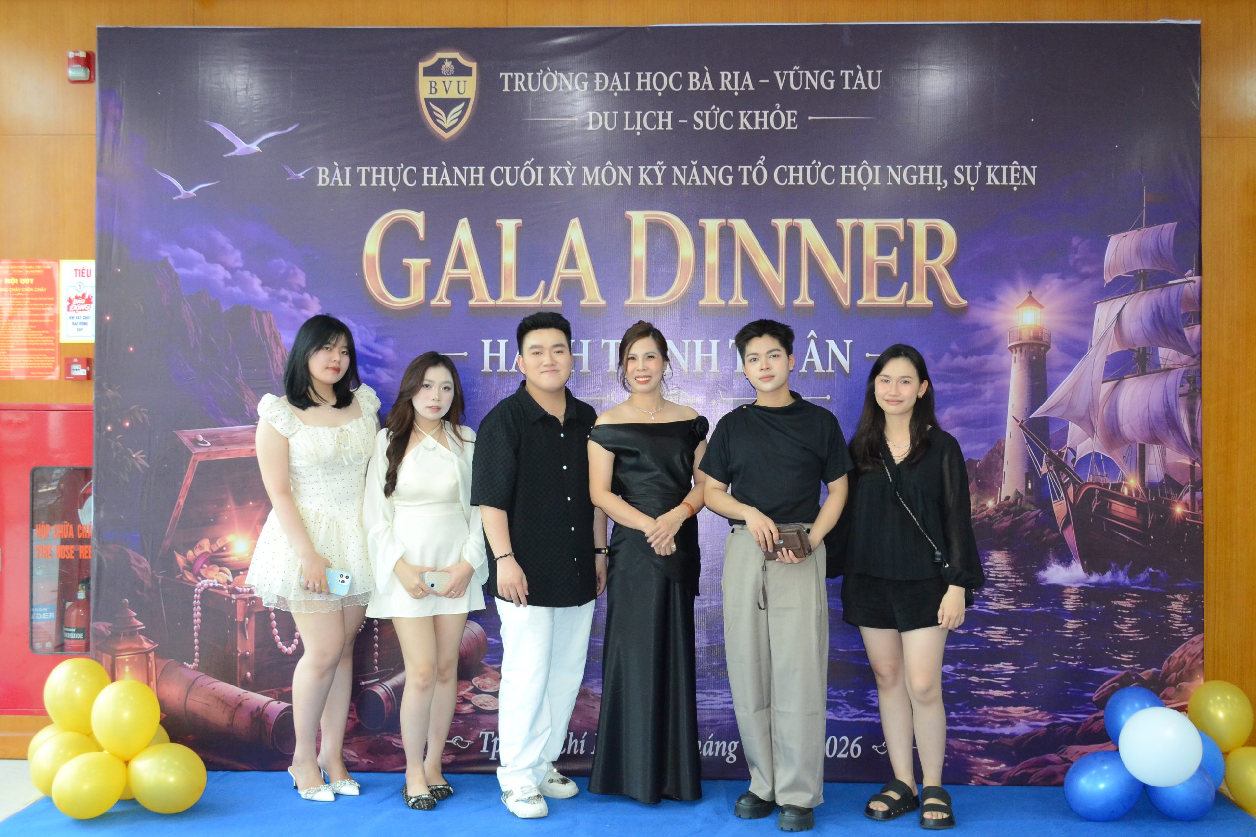 Sinh viên Khoa Du lịch – Sức khỏe “Chạy Event” như dân chuyên nghiệp