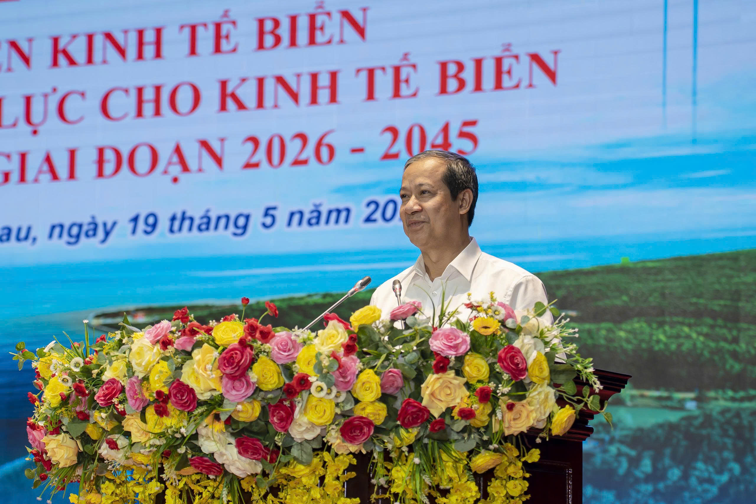 BVU cùng những chuyên gia hàng đầu “hiến kế” phát triển Kinh tế biển – Logistics tỉnh Cà Mau