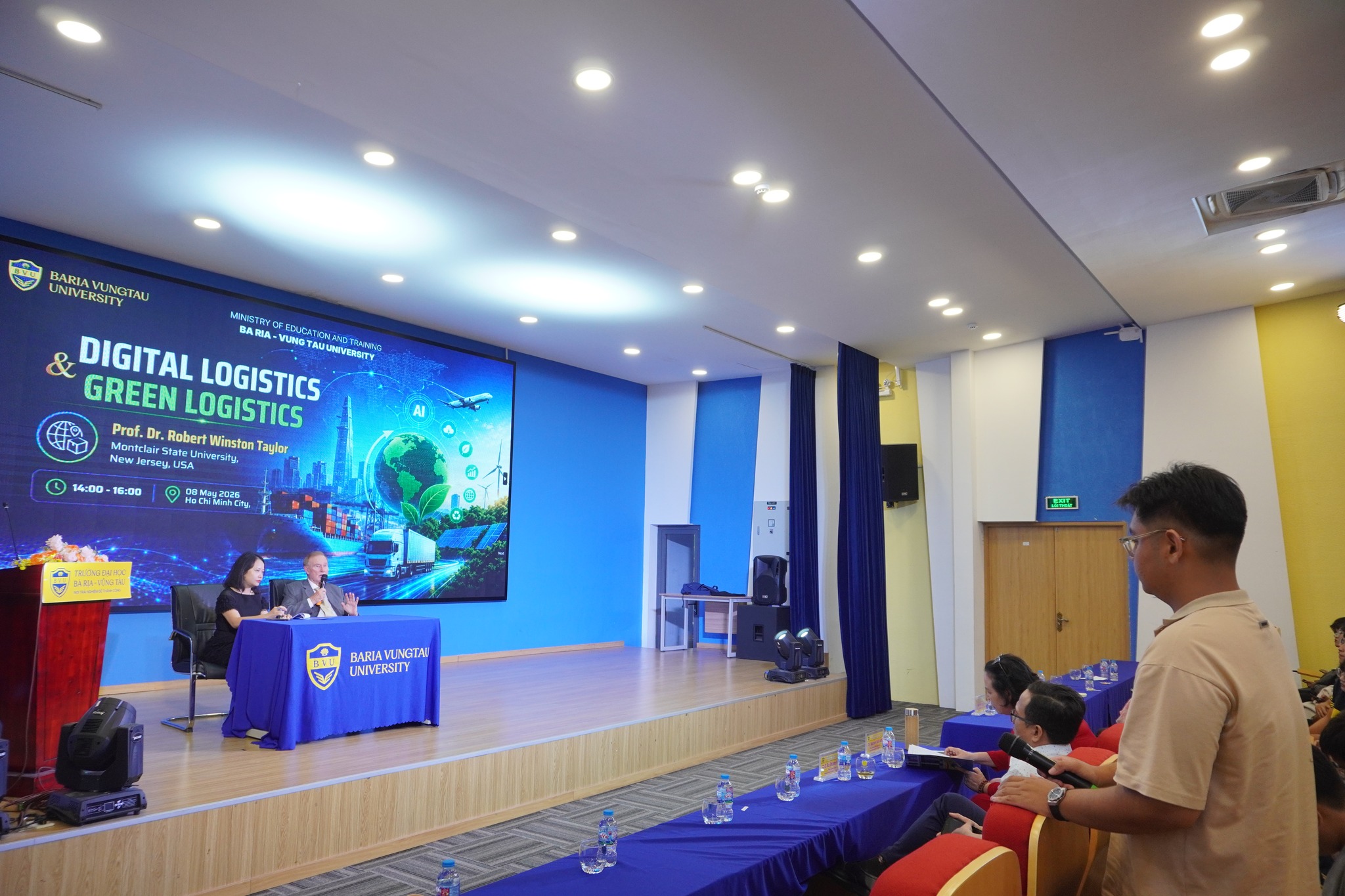 Khoa Kinh tế biển – Logistics BVU tổ chức nói chuyện chuyên đề: “Logistics số và chuyển đổi xanh”.