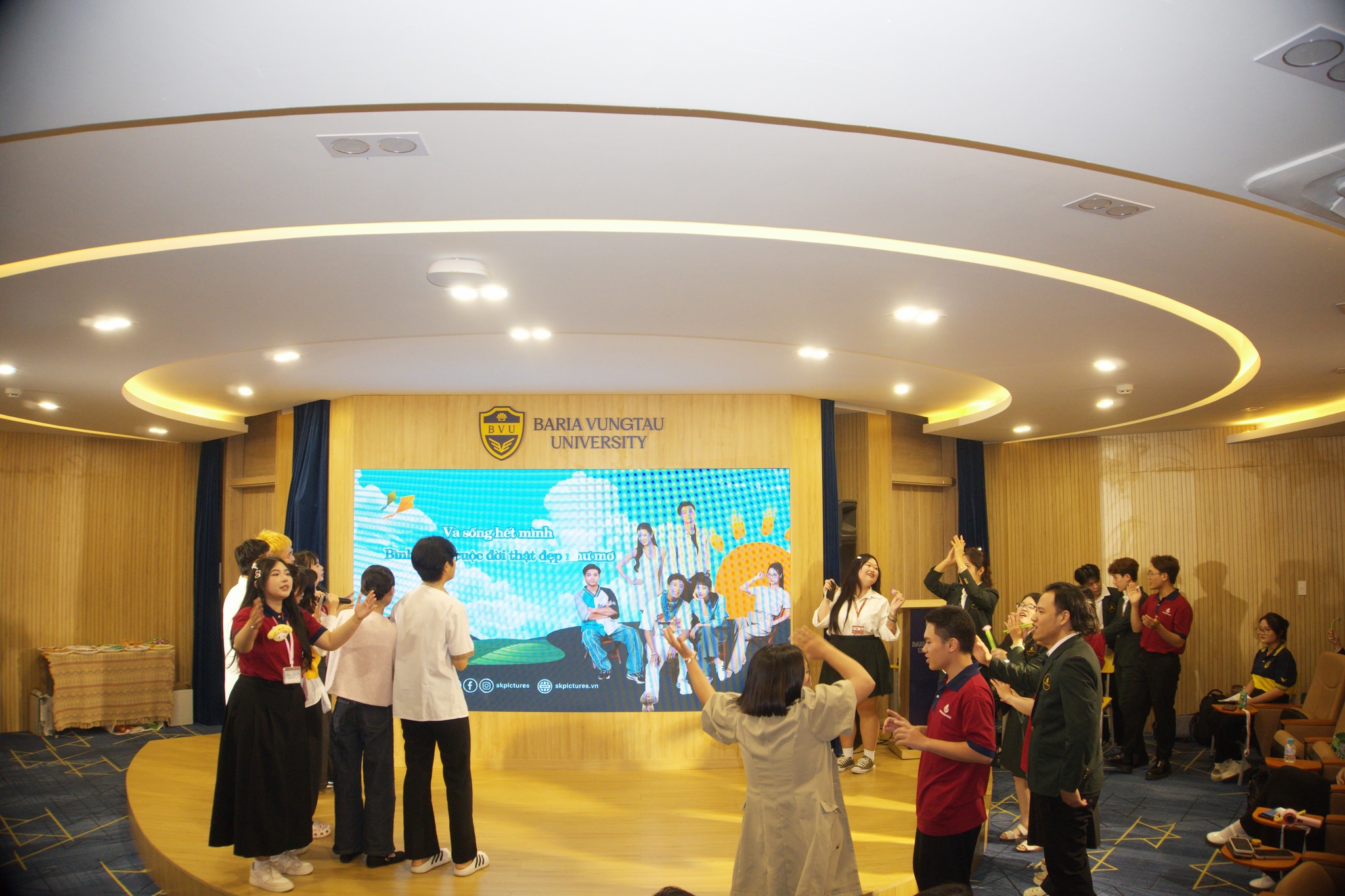 Buổi giao đầy cảm hứng của sinh viên BVU và Đại học Yersin Đà Lạt
