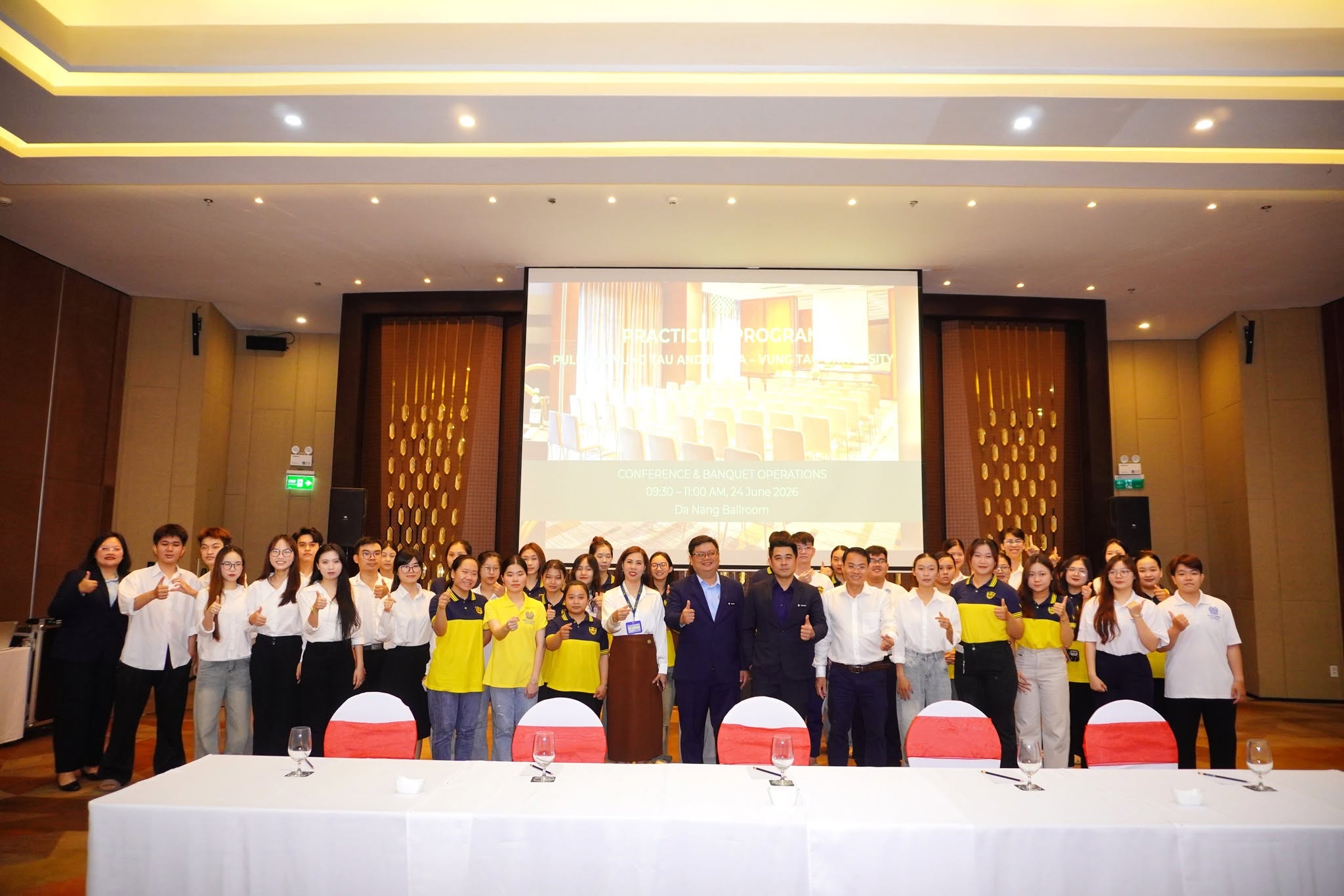 Sinh viên BVU trải nghiệm thực tế nghiệp vụ Hội nghị và Yến tiệc tại Khách sạn 5 sao Pullman Vũng Tàu