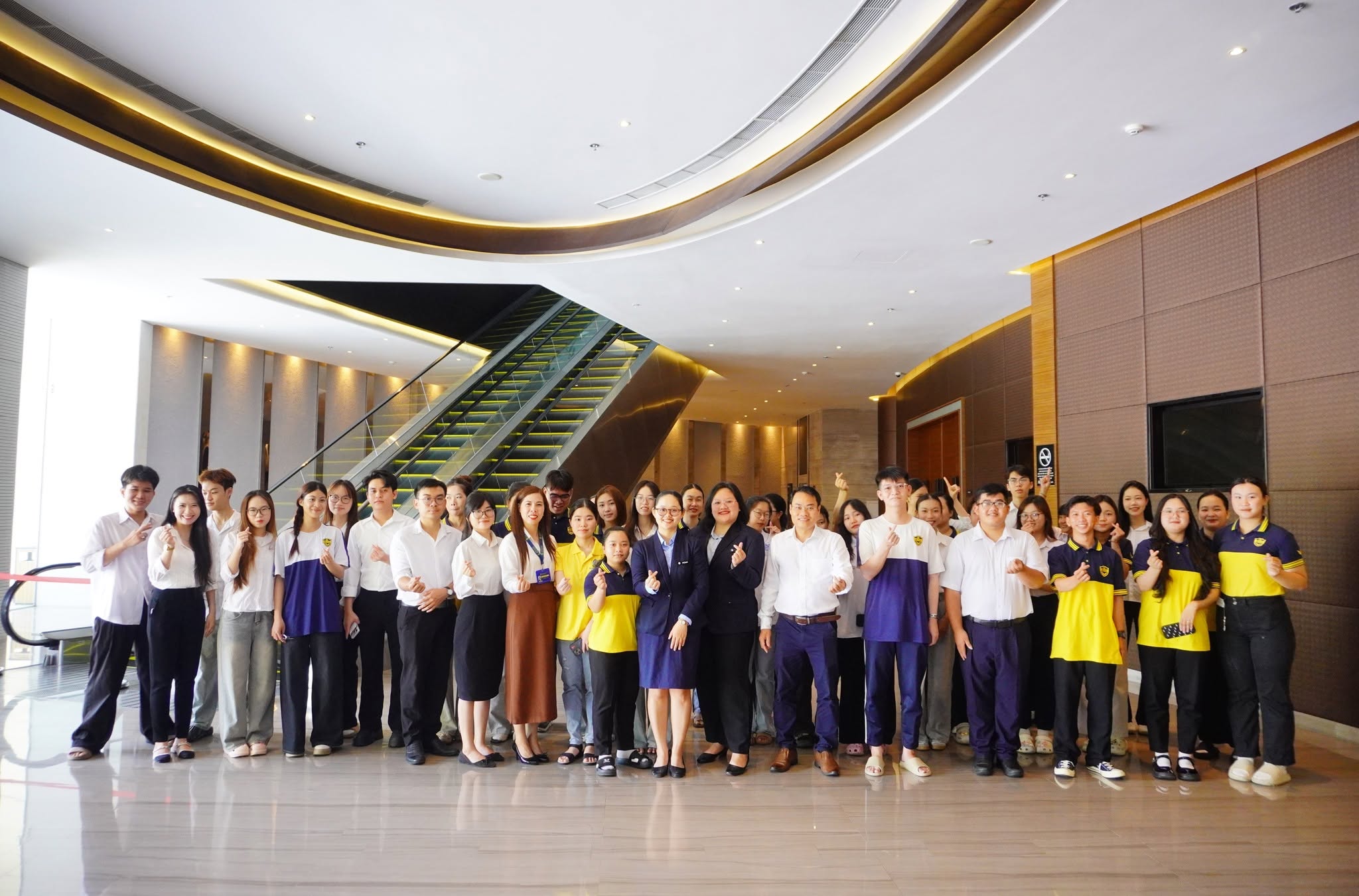 Sinh viên BVU trải nghiệm thực tế nghiệp vụ Hội nghị và Yến tiệc tại Khách sạn 5 sao Pullman Vũng Tàu