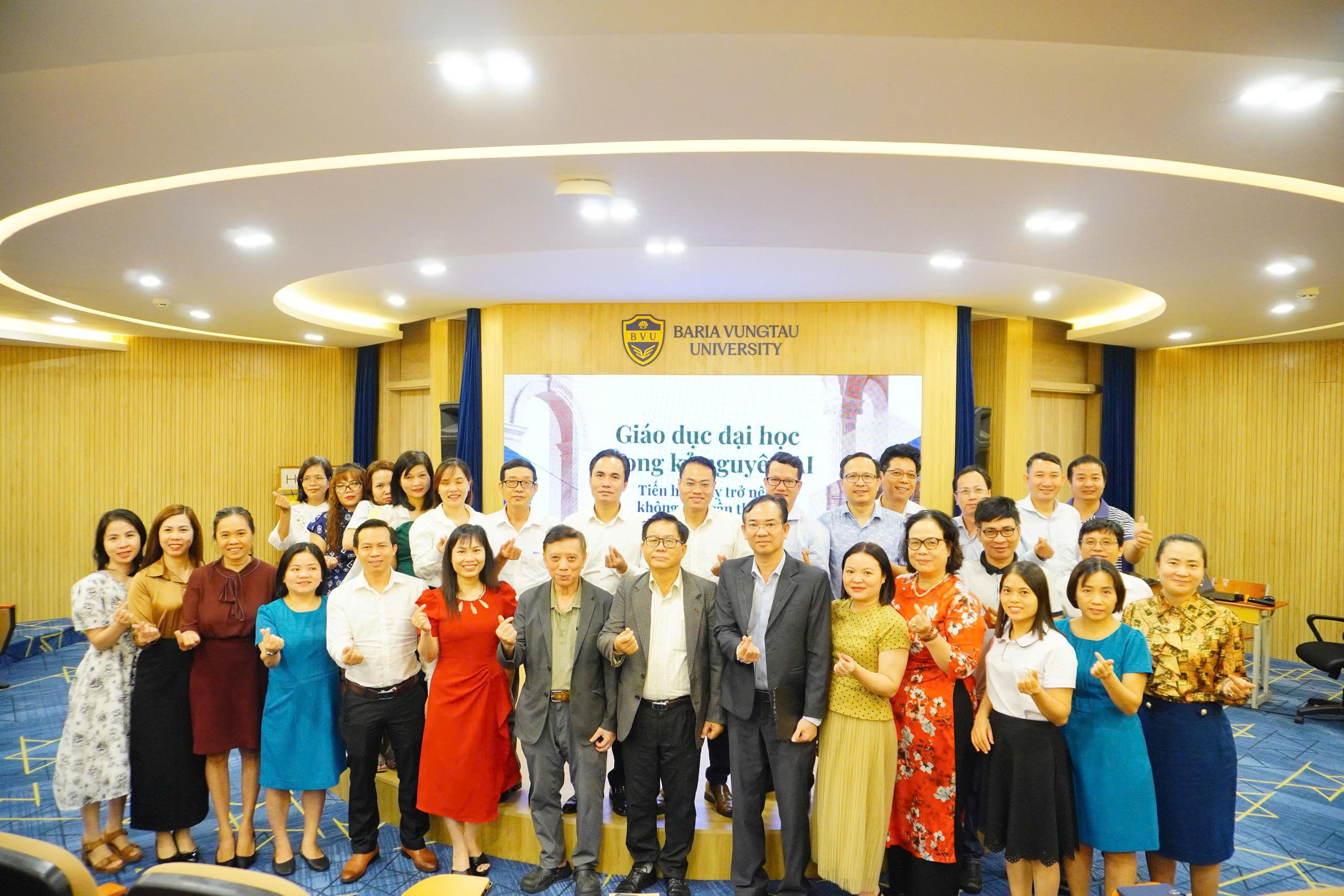 GS.TSKH Hoàng Văn Kiếm trở lại BVU cùng chuyên đề Giáo dục đại học trong kỷ nguyên AI