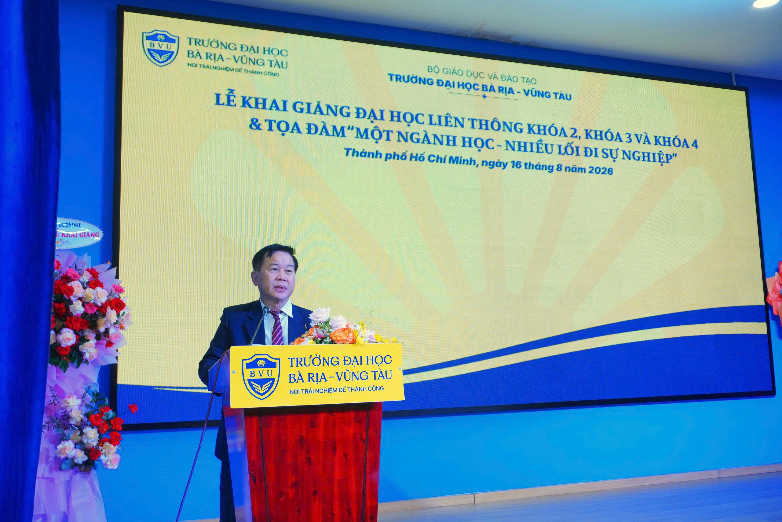 BVU tổ chức thành công lễ khai giảng Đại học liên thông khóa 1, 3, 4 và Tọa đàm “Một ngành học – nhiều lối đi sự nghiệp”