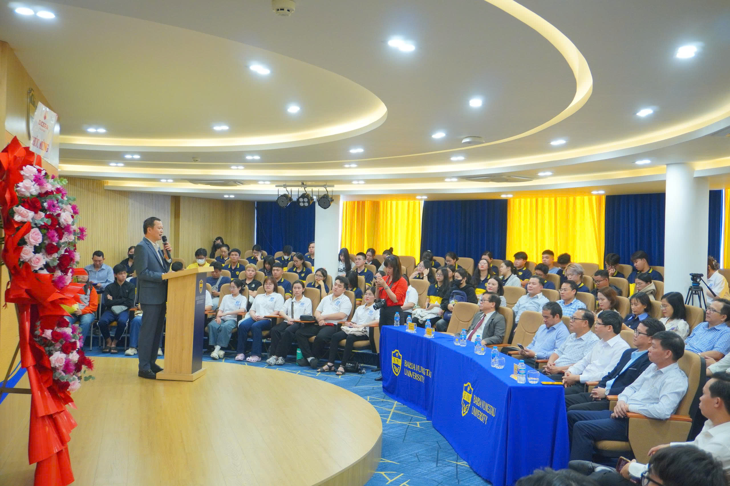 BVU x DICERA HOLDINGS: ký kết hợp tác, trao tặng học bổng, mở rộng cơ hội nghề nghiệp cho sinh viên ngành xây dựng