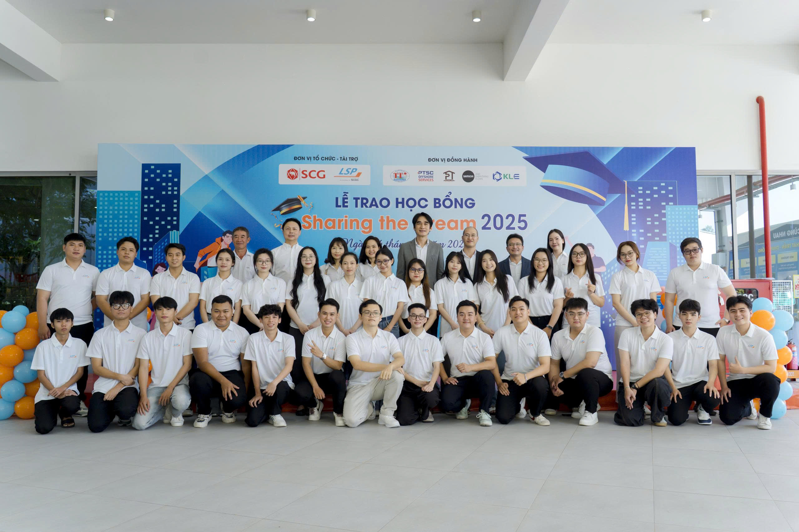 Lê Hoàng Phúc – sinh viên xuất sắc Logistics đạt điểm phỏng vấn cao nhất Học bổng LSP Sharing The Dream – Trị giá 60 triệu