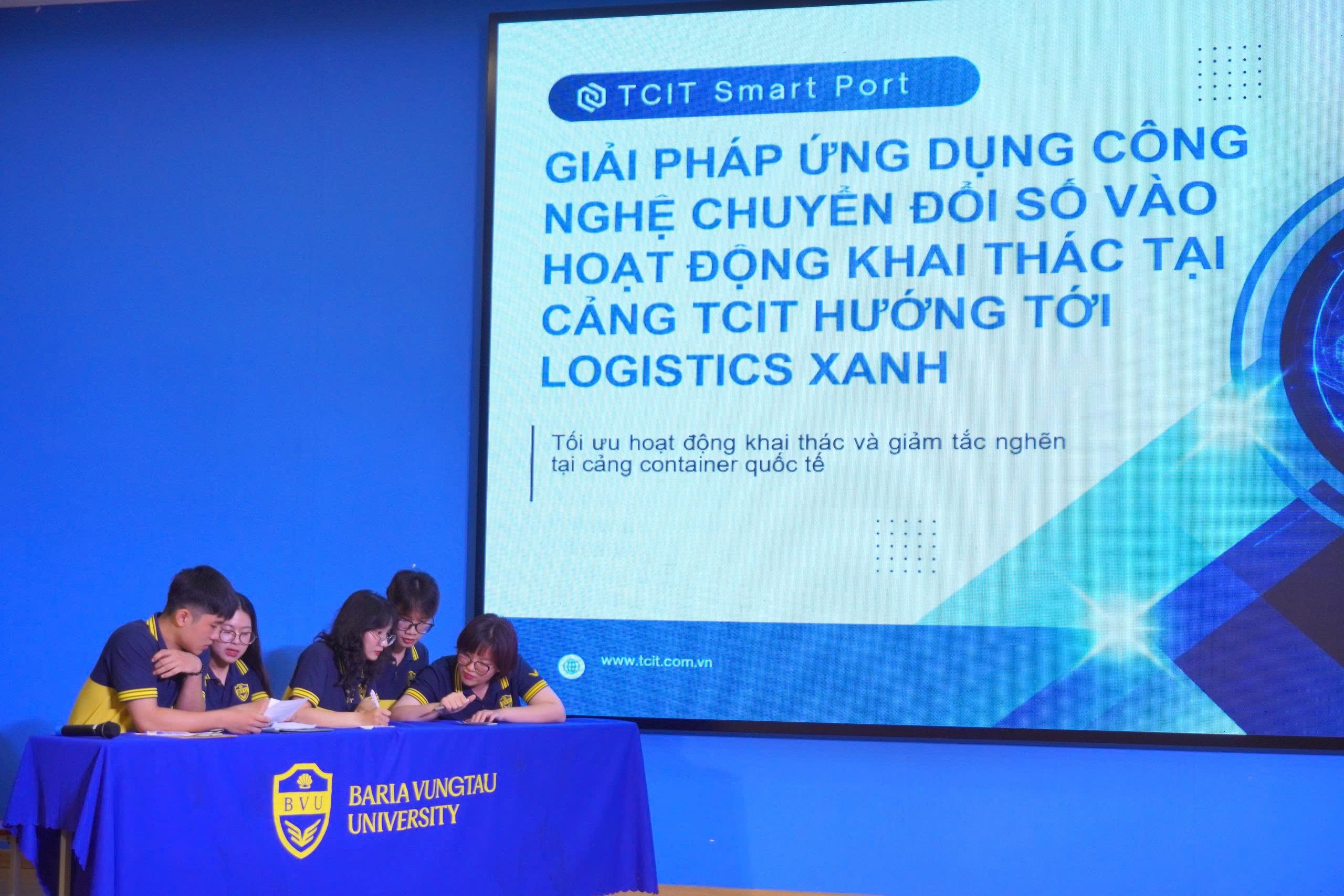 Chung kết cuộc thi “Đấu trường Logistics BVU 2026”: Từ bản lĩnh học thuật đến khát vọng kiến tạo tương lai xanh