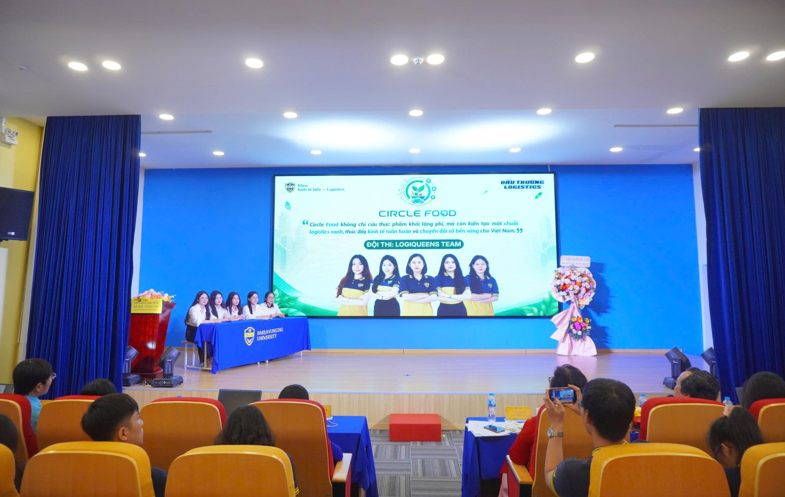 LOGIQUEENS – Quán quân chung kết cuộc thi “Đấu trường Logistics BVU 2026”