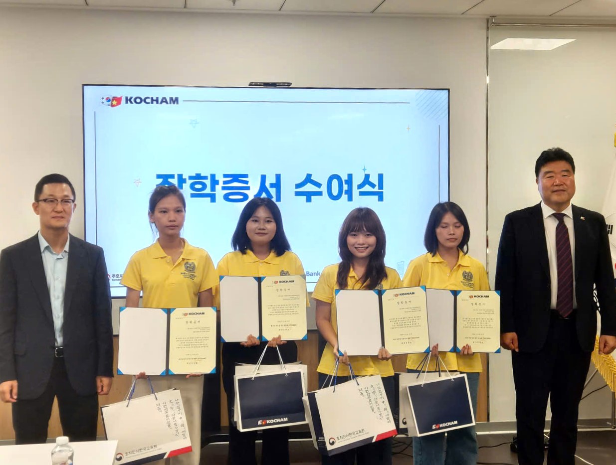 Sinh viên BVU tiếp tục đón nhận học bổng KOCHAM 2026 – Tiếp sức ước mơ, kết nối tương lai Việt – Hàn