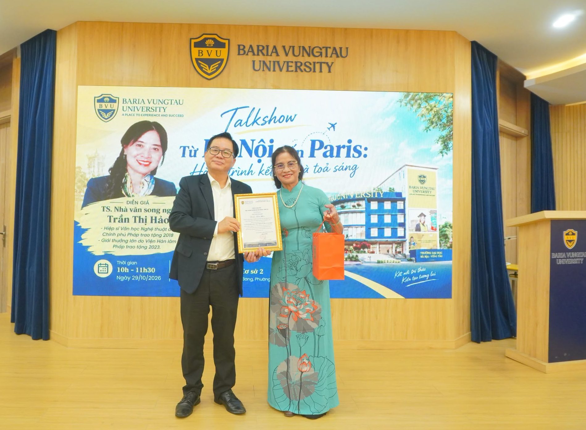 Từ Hà Nội đến Paris: Khi văn chương trở thành nhịp cầu kết nối những tâm hồn