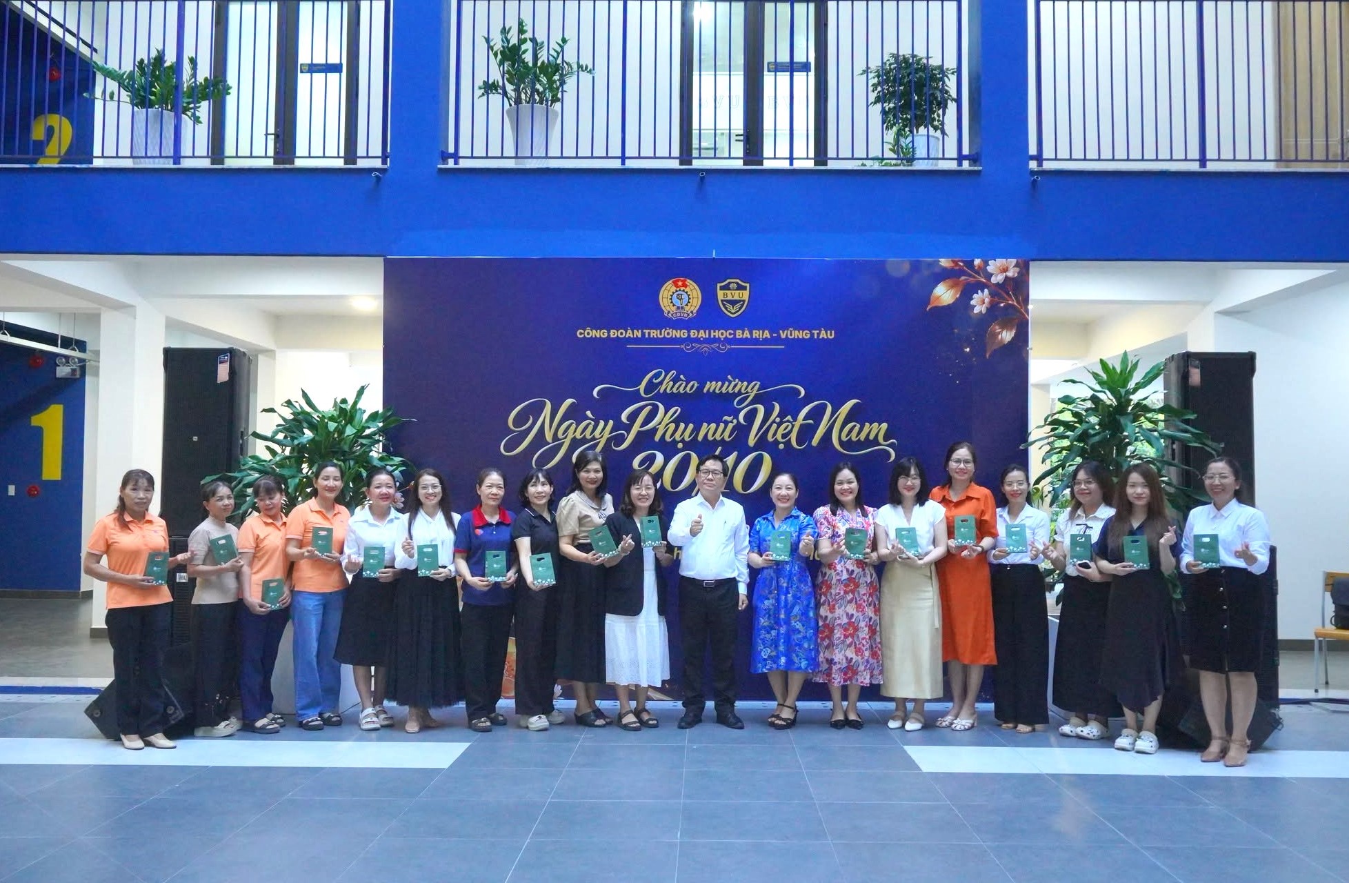 BVU LADIES – xinh tươi, tỏa sáng và gắn kết yêu thương nhân ngày 20/10