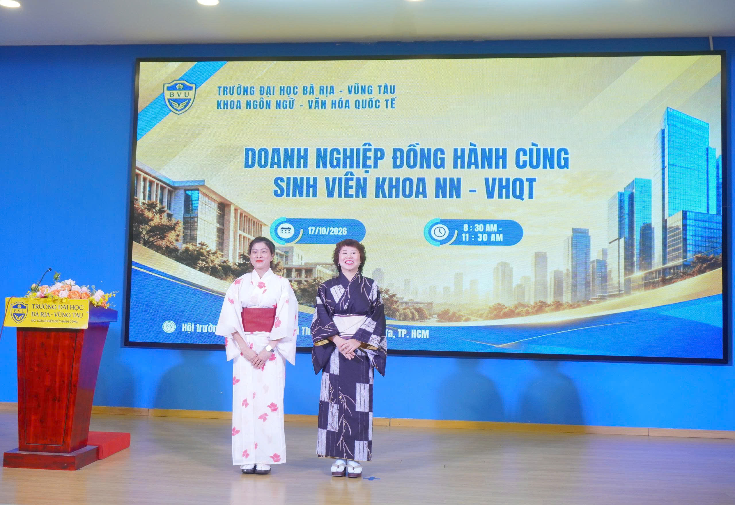 Doanh nghiệp tiếp sức tân sinh viên Khoa Ngôn ngữ – Văn hóa quốc tế