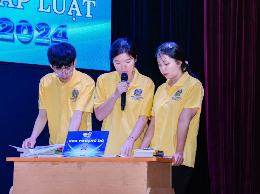Sinh viên BVU chinh phục Chung kết “Đấu trí pháp luật 2024”: Hành trình rực lửa trí tuệ và bản lĩnh!