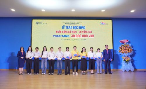 BVU ĐẨY MẠNH KẾT NỐI DOANH NGHIỆP, TRAO HỌC BỔNG TIẾP SỨC SINH VIÊN TRƯỚC HỌC KỲ DOANH NGHIỆP