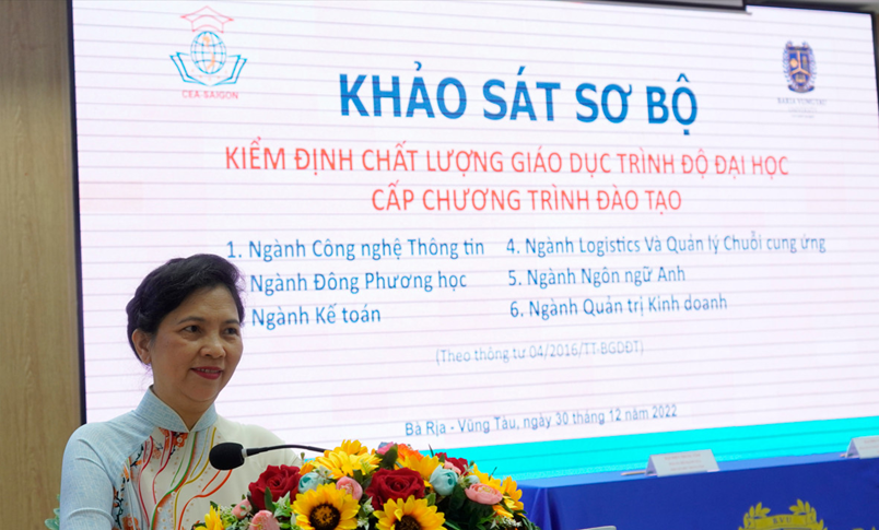 PGS.TS.LS Nguyễn Thị Hoài Phương - Hiệu trưởng BVU phát biểu