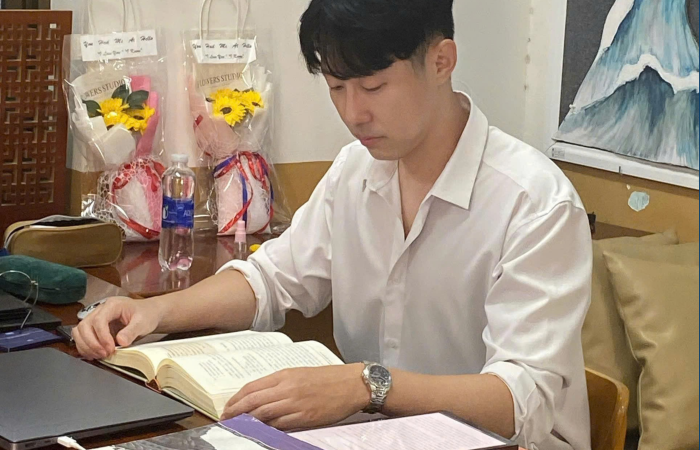 THS. KIM CHI YO VÀ MỘT THẬP KỶ Ở VIỆT NAM: GIÁO DỤC THAY ĐỔI CÁCH TA NHÌN THẾ GIỚI