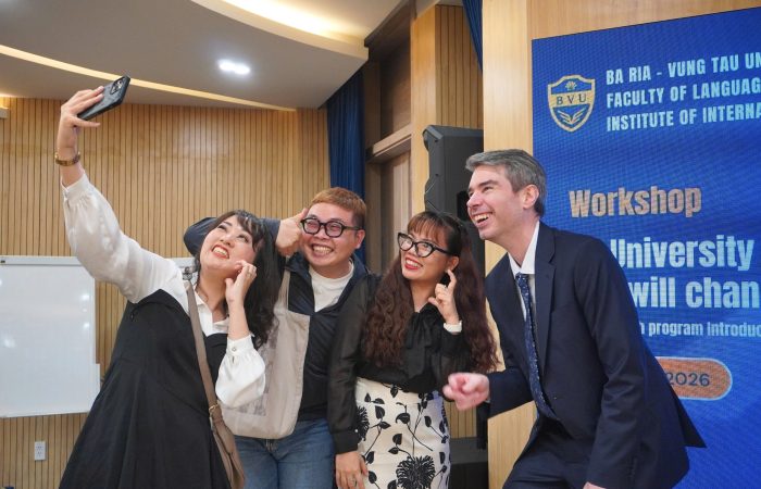 TRƯỜNG ĐẠI HỌC TÂY ANH QUỐC (UWE) GẶP MẶT VÀ GIAO LƯU CÙNG GIẢNG VIÊN, SINH VIÊN BVU