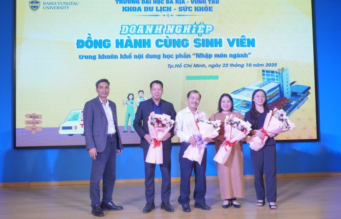 Lãnh đạo doanh nghiệp Du lịch & Bệnh viện Vũng Tàu định hướng nghề nghiệp cho Tân sinh viên Khoa Du lịch – Sức khỏe BVU