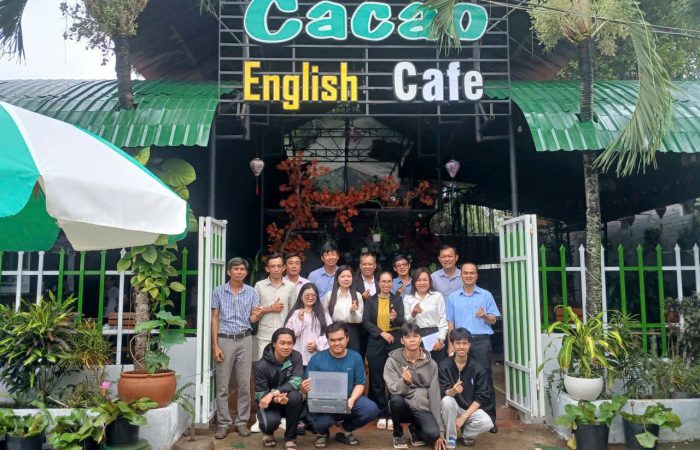 Sinh viên ngành Công nghệ thông tin “trúng thầu” hàng loạt dự án làm website cho UBND xã Kim Long