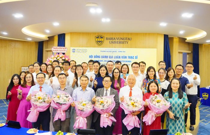 BVU tổ chức bảo vệ luận văn Thạc sĩ ngành Quản trị Kinh doanh cho 66 học viên cao học