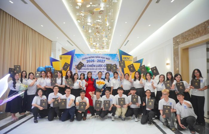 30 sinh viên bvu đầu tiên nhận bằng fiata: đưa chuẩn nghề nghiệp quốc tế vào giảng đường