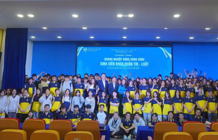 Doanh nghiệp “giải mã” thị trường lao động cùng Tân sinh viên K26 Khoa Quản trị – Luật BVU