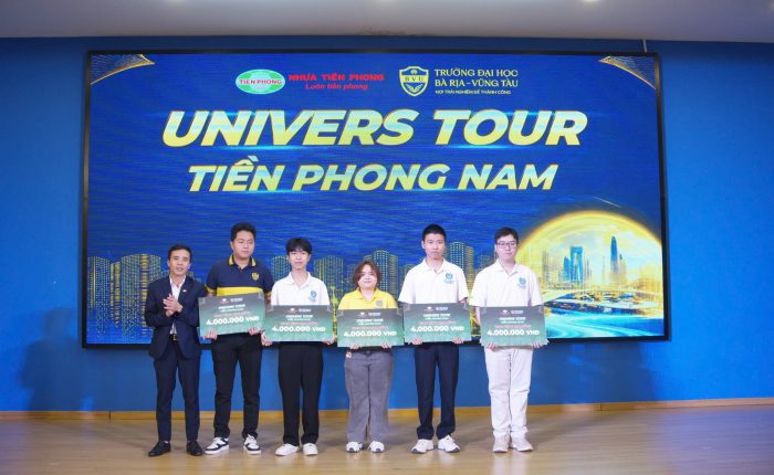 Univers Tour – Tiền Phong Nam trao học bổng tại BVU: Tiếp sức sinh viên công nghệ – kỹ thuật